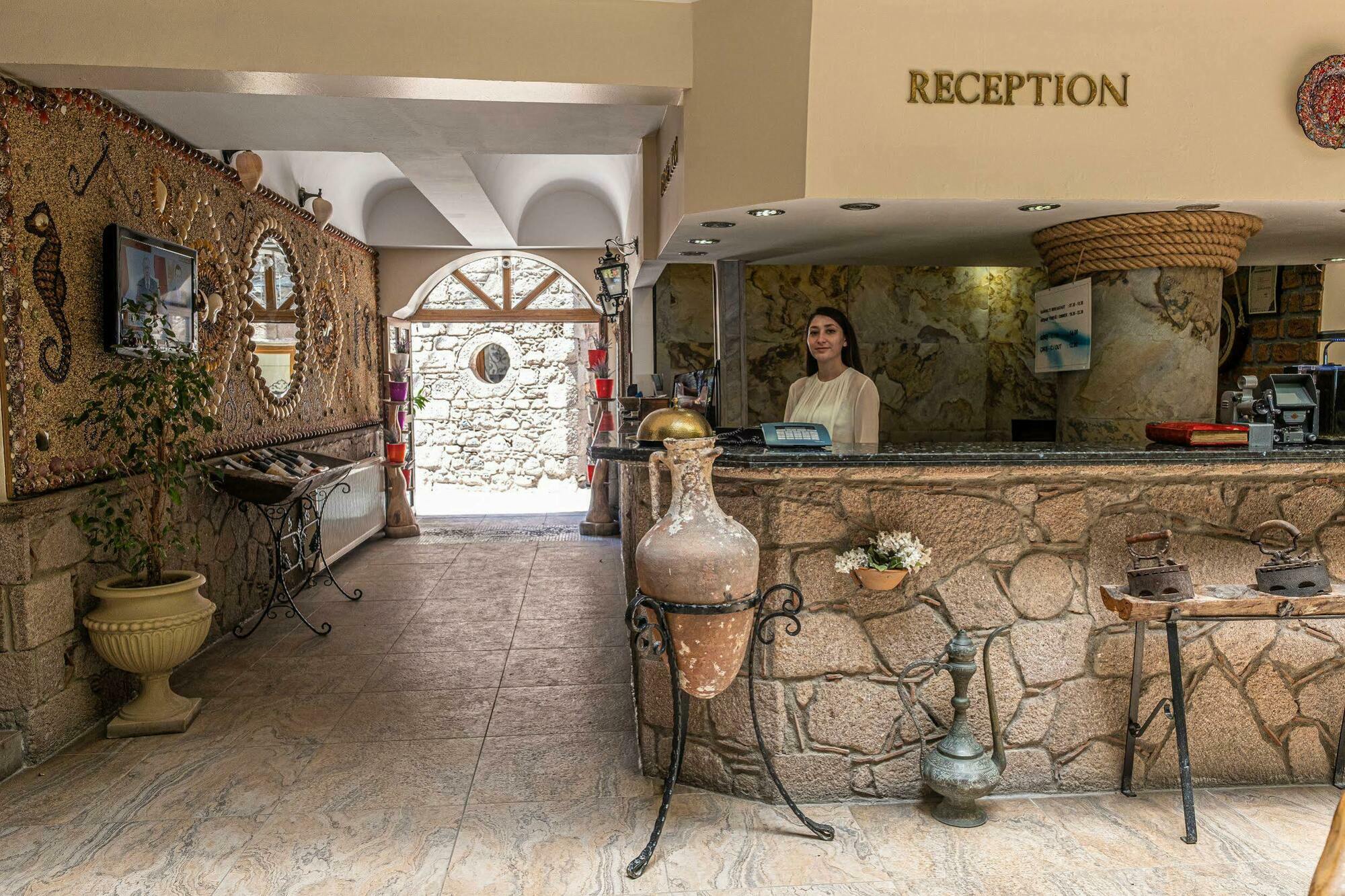 Assos Kervansaray Hotel - Special Category מראה חיצוני תמונה
